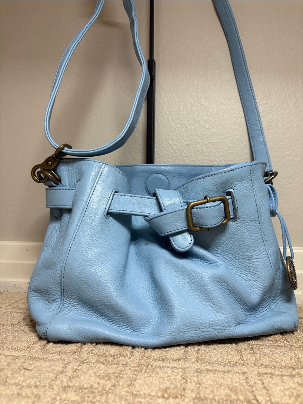 Wanderers Travel Co Madrid crossbody in Sky Blue